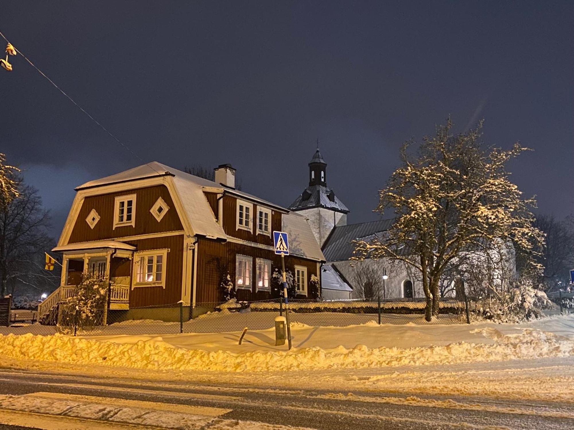 Hotel In Svalsaeter, Kallfors, Jaerna, Stockholm, 5 Min To Golf & 15 Min To Ytterjaerna Concerts 外观 照片