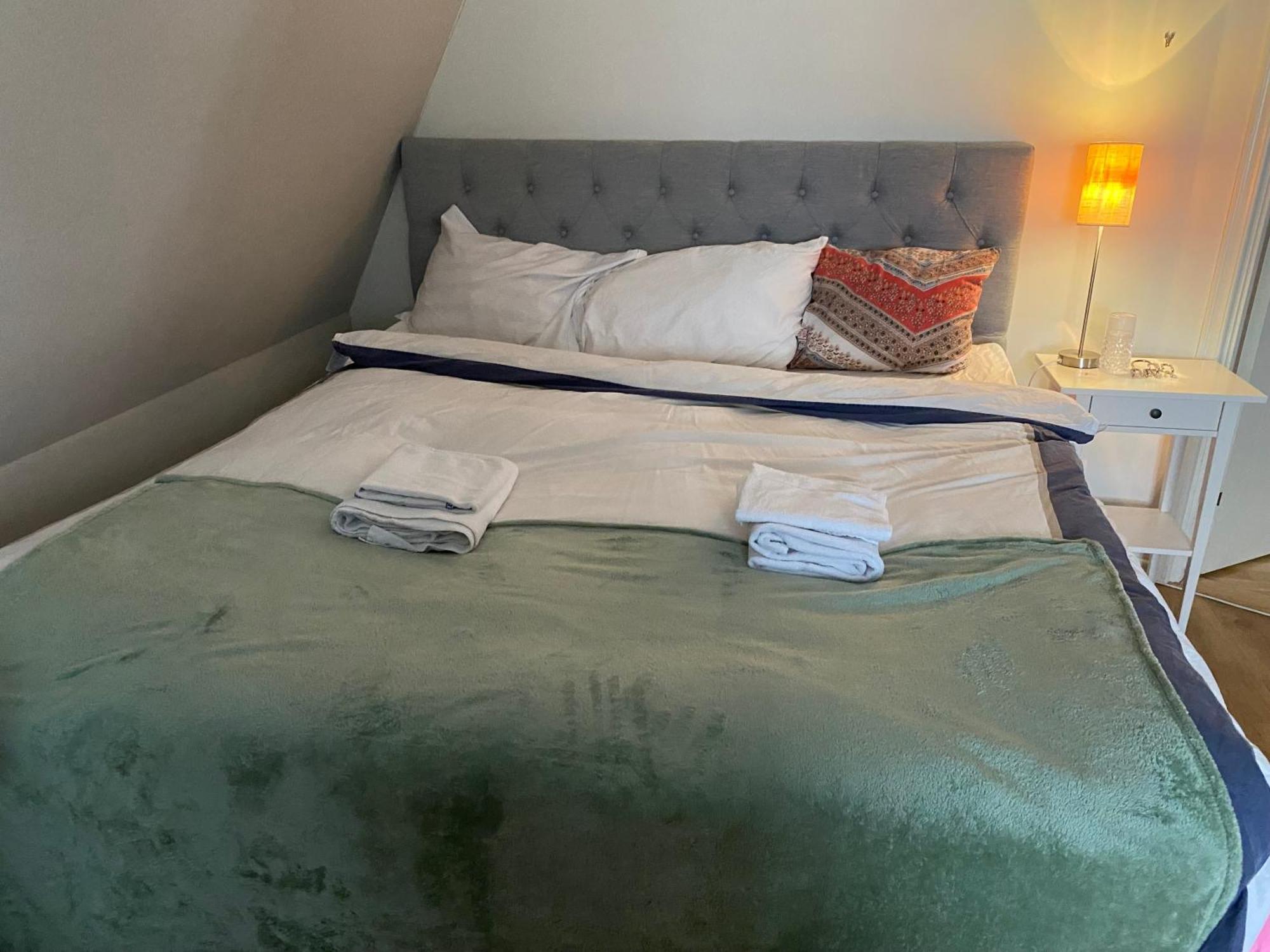 Hotel In Svalsaeter, Kallfors, Jaerna, Stockholm, 5 Min To Golf & 15 Min To Ytterjaerna Concerts 外观 照片